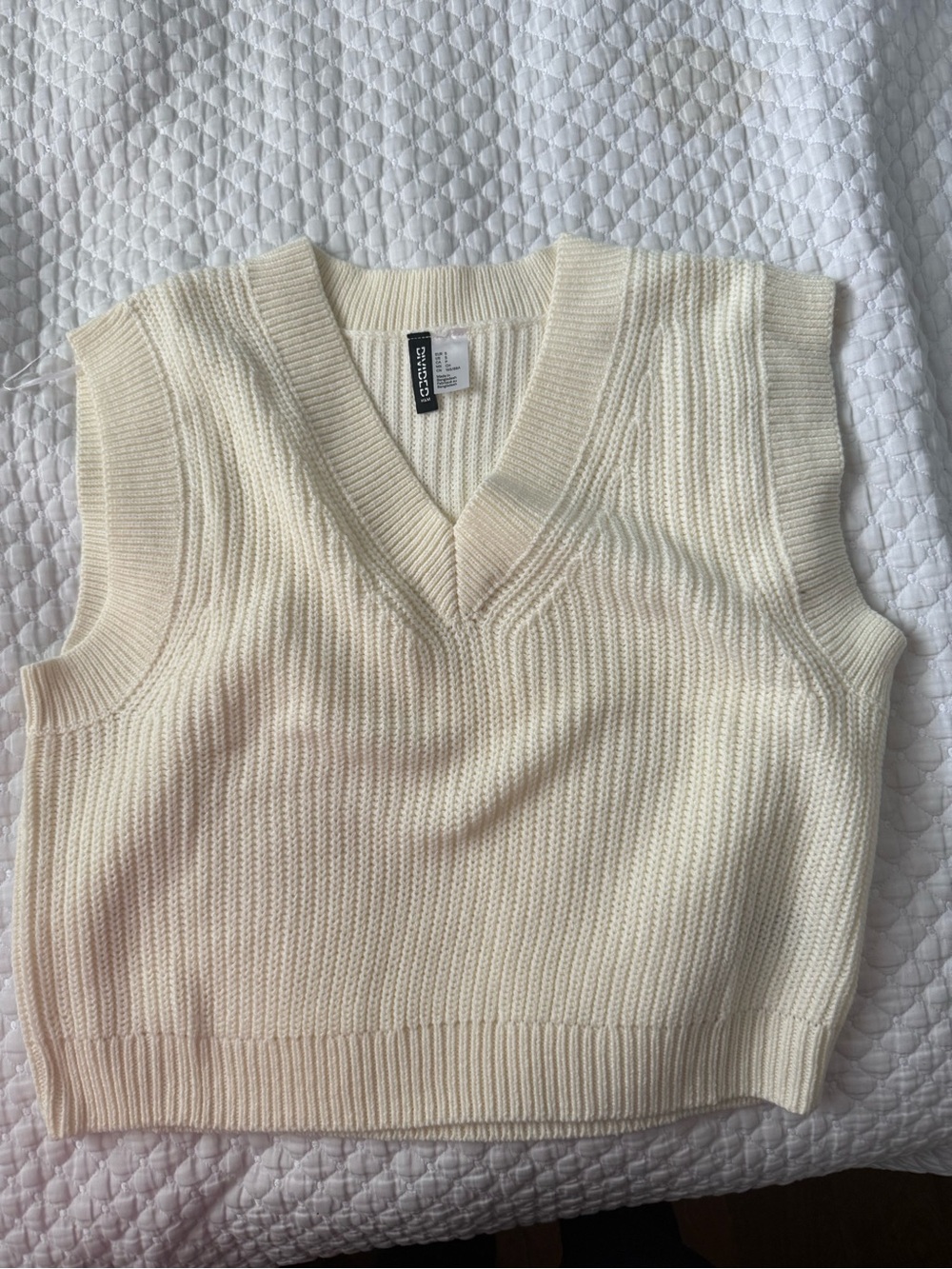 H&M Cream Ribbed V-Neck Sleeveless Knit Tank